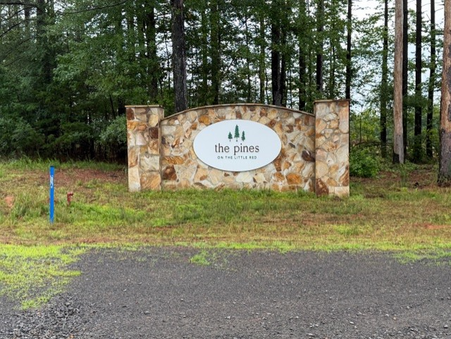4.6 beautiful waterfront acres